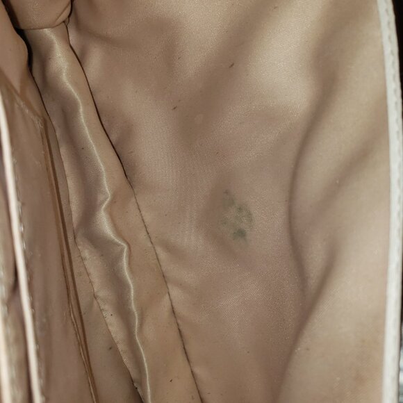 Coach crossbody bag.Small, rectangular bag with a flap closure - Picture 15 of 16